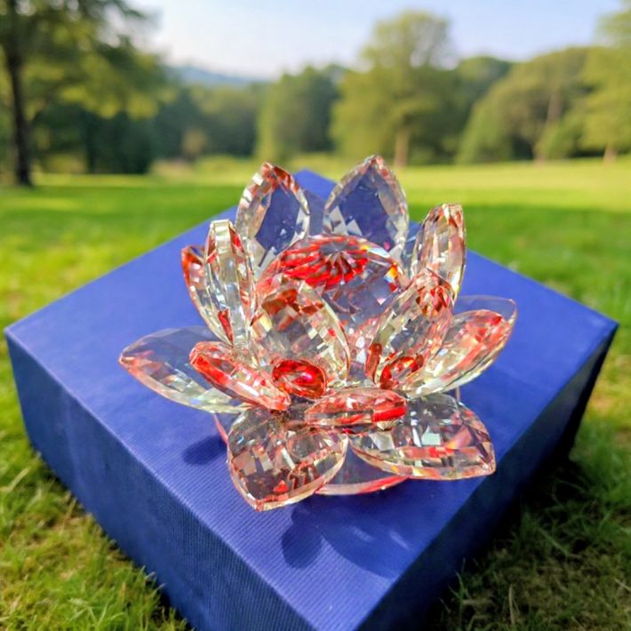 Flor de Loto Roja Mediana